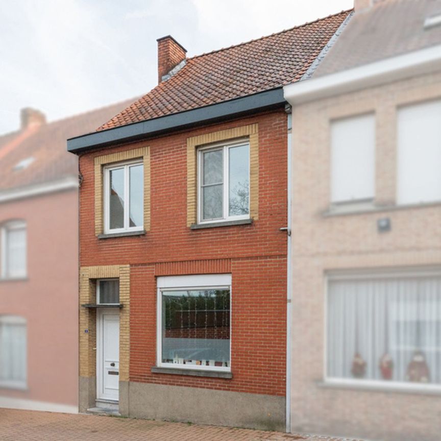 Vernieuwde woning met garage en stadstuintje - Foto 1