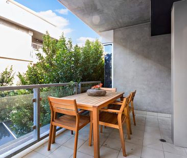 Amazing High End fully furnished apartment. - Photo 1