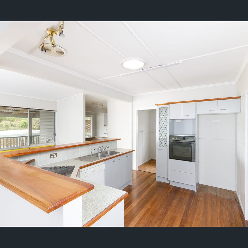 76 Main Avenue, Wavell Heights, Qld 4012 - Photo 1