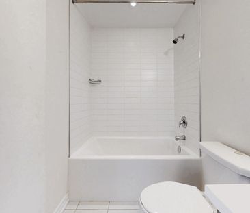 For Lease - 18 Hibiscus Lane, Hamilton, Ontario - Photo 6