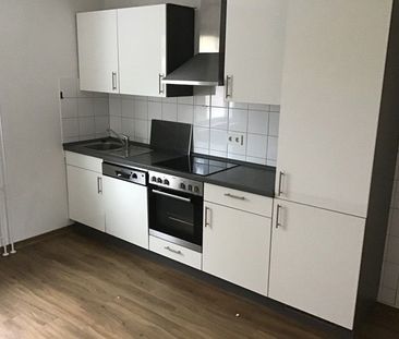 Neue Wohnung, neues Glück! 2,5-Zimmer-Wohnung - Photo 1