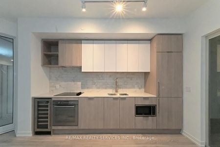 For Lease - 2020 Bathrust St Street Unit# 507, Toronto, Ontario - Photo 2