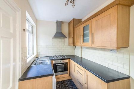 3 bedroom terraced house to rent - Photo 5