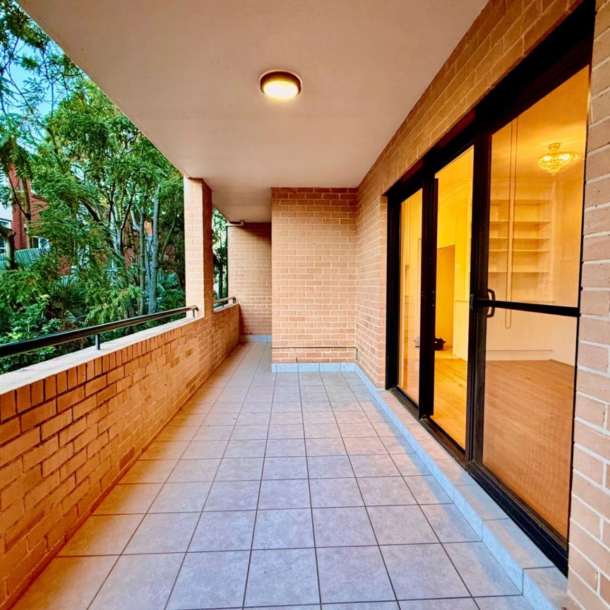 Easycare modern apartment a stroll from the beach - Photo 1