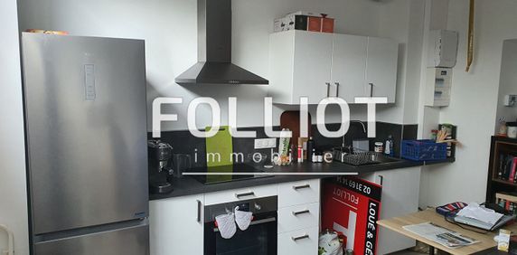 A LOUER - VIRE NORMANDIE - à proximité des commerces - BEAU T2 SITUÉ AU RDC - Photo 2