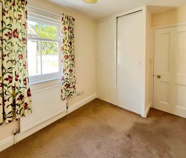 4 bedroom House To Let - Photo 5