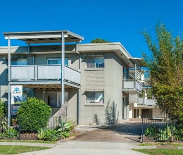Modern Unit + A/C *rental increase to $460 per week from 19th June ... - Photo 4