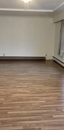 3 Bed/1 Bath West End Apartment for Rent - Photo 1