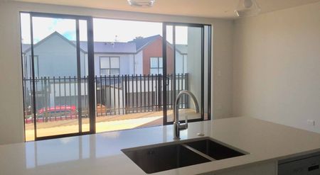 Pine Harbour Living - Photo 3