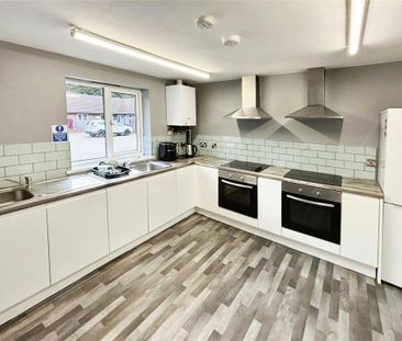 1 bedroom in a house share to rent - Photo 4