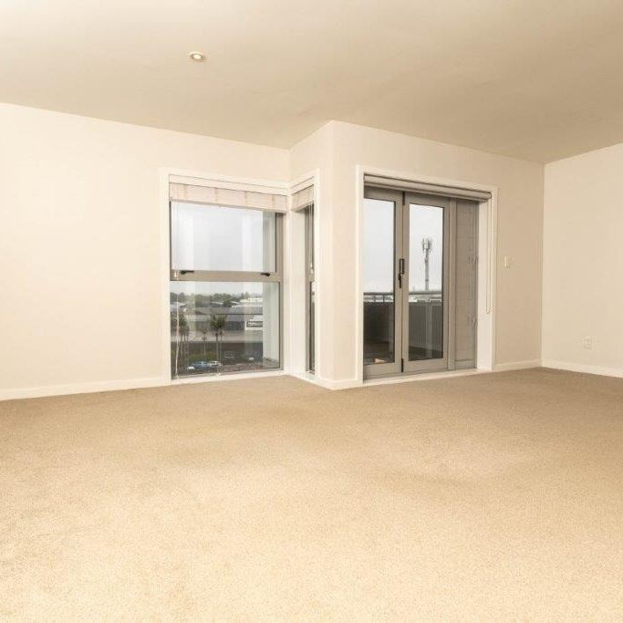 Perfect in Morningside - Photo 1