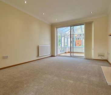 3 bedroom detached house to rent - Photo 2