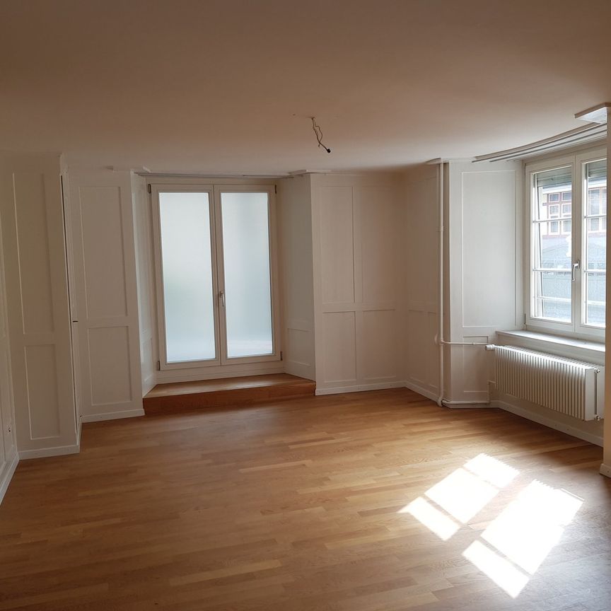 "Charmante Maisonette-Wohnung in Wil" - Photo 1