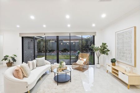 Live in Luxury - Spacious Four Bedroom Dream Home for Lease - Photo 3