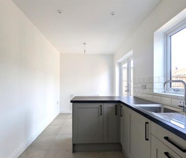 3 Bedroom Terraced To Let - Photo 6