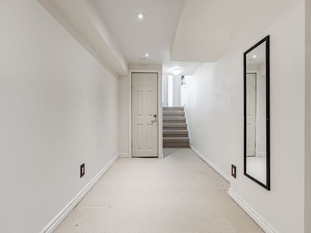 For Lease - 2445 Homelands Drive Unit# 4, Mississauga, Ontario - Photo 3