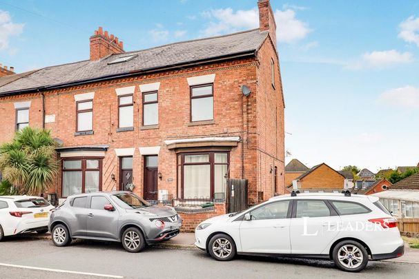 6 bedroom semi-detached house to rent - Photo 1