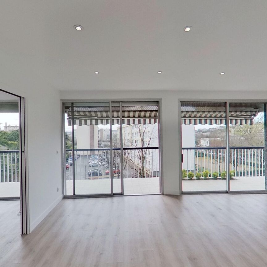 Location Appartement 5 pièces 101m² - Photo 1