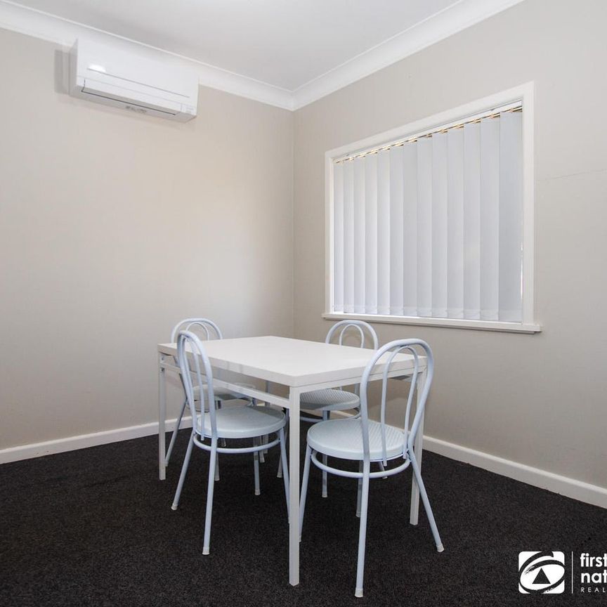 FULLY FURNISHED APARTMENT - Photo 1