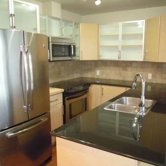 Spacious 1 bedroom Unit in Downtown! - Photo 3