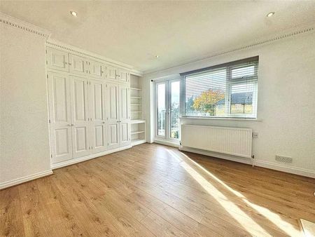 Sumner Road, Farnham, Surrey, GU9 - Photo 2