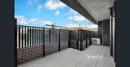 Spacious Two Bedroom Apartment - Photo 2