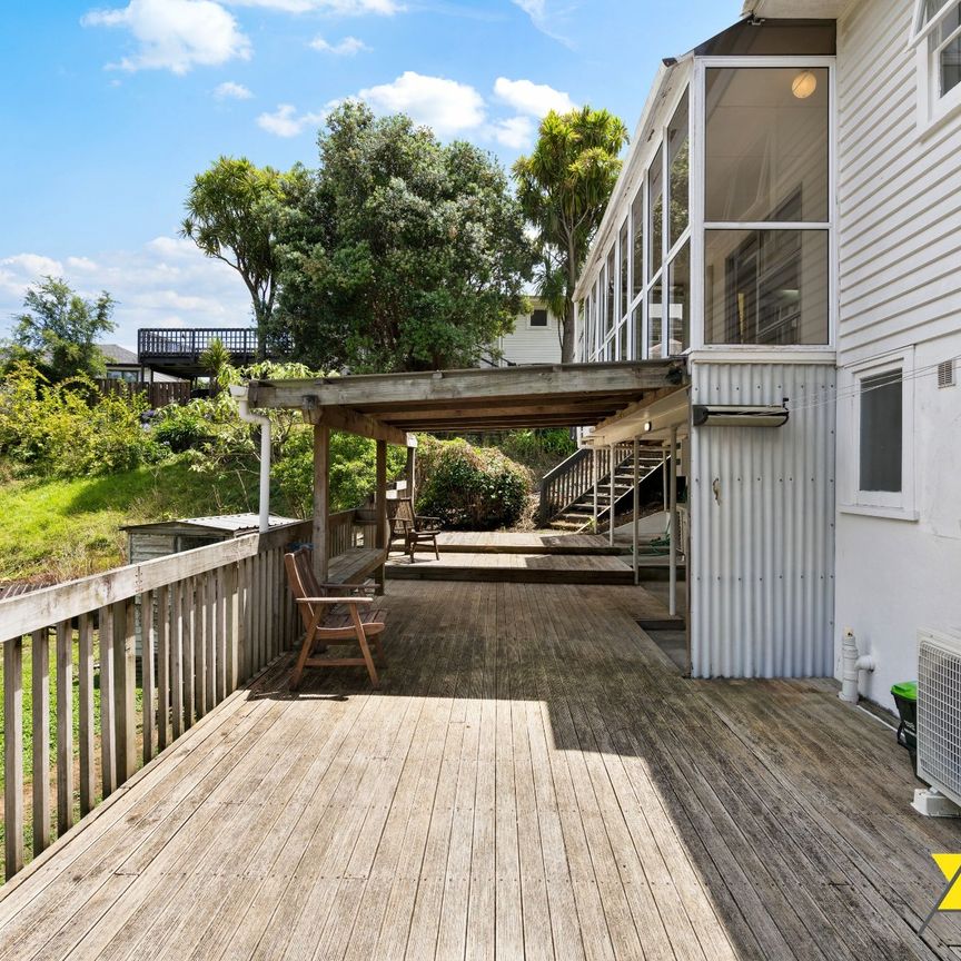 Downstairs Unit! Three Bedrooms and One Bathroom in New Windsor! - Photo 1