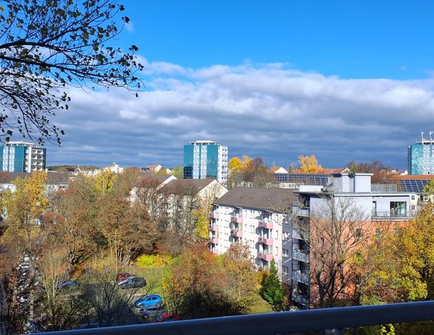 Großzügige komplett neu sanierte 2 Raum Wohnung - Photo 1