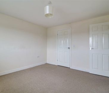 Pine Park, Barton-upon-Humber, Lincolnshire, DN18 5RU - Photo 3