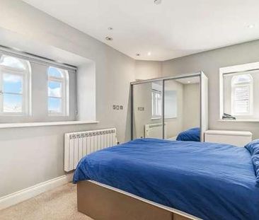 The Dome, Princess Park Manor, Royal Drive, N11 - Photo 5