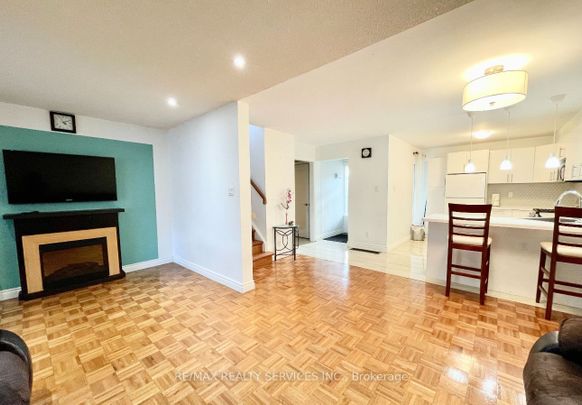 For Lease - 48 Chambers Court, Brampton, Ontario - Photo 1