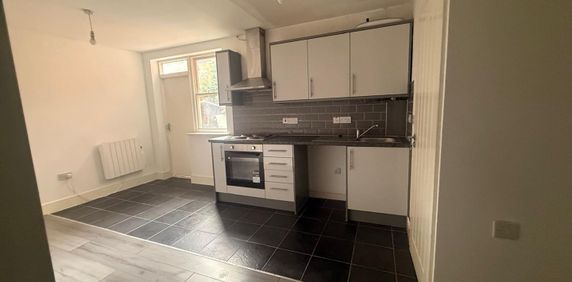 Studio Flat, Melbourne House, LE2 - Photo 2