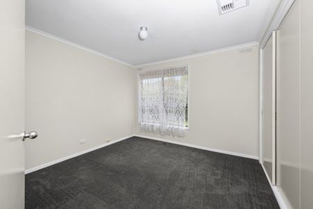 Great 3 Bedroom Home - Photo 2