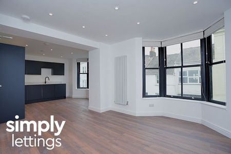 2 Bed property for rent - Photo 3