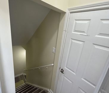 For Lease - 47 MULGRAVE Street, Whitby, Ontario - Photo 5