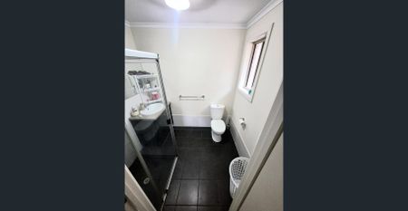 Well-Maintained Courtyard Rental – 33 Railway Crescent, Evanston - Please Apply via Real estate.com, Inspection times will be added. - Photo 5