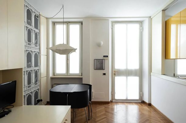 Vicolo Giardino, Milan, Lombardy 20121 - Photo 1