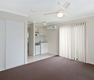 Affordable Studio Apartment in Loganlea suitable for one person. - Photo 5