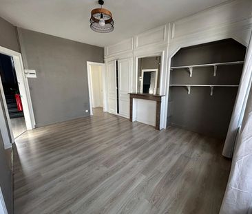 A LOUER : T2 à LILLE • Place Jacquard - République • 795 € - Photo 3