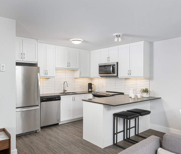 77 Parkwoods Village Drive - Photo 5 | Rentumo