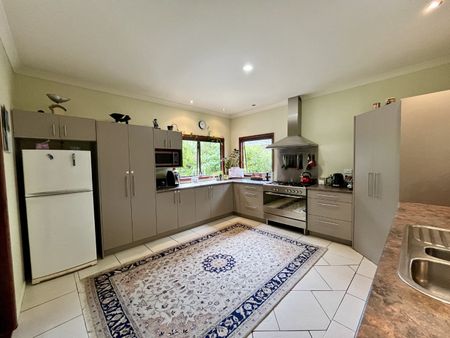 Raureka, 4 bedrooms - Photo 5