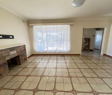 29 Valencia Street, Glenroy, VIC 3046 - Photo 4