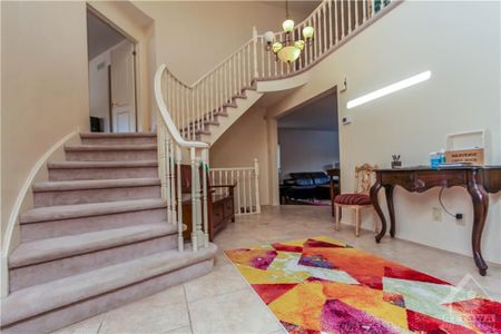 For Lease - 39 HUNTINGS END Avenue, Kanata, Ontario - Photo 3