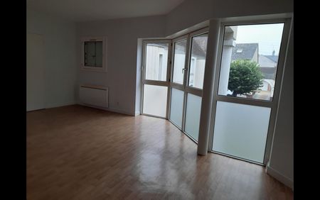 Location Appartement 3 pièces 61 m² Chabris - Photo 2