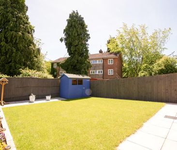 2 bedroom end of terrace house to rent - Photo 5