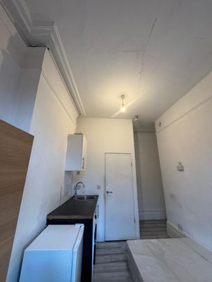 Studio Flat, London Road, CR0 - Photo 1