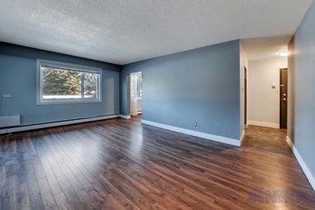 Exhibition - 2 Bedroom Condo - 2106 St. Cecilia Ave - Photo 3