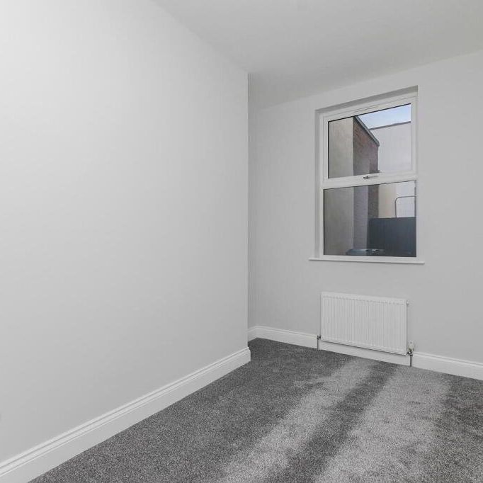 Apt 1, 47 University Street, Belfast, BT7 1FY - Photo 1