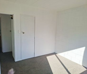 Newly Renovated Two-bedroom In Frankton – Quiet Street & Plenty Of Parking - Photo 2