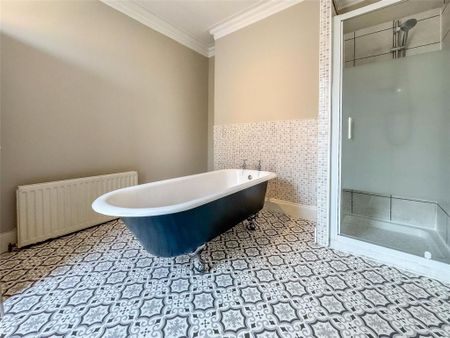 3 bedroom end of terrace house to rent - Photo 4